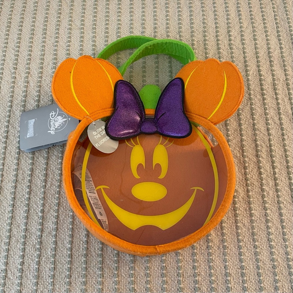 NEW - Glow In The Dark Minnie Halloween Trick or Treat Bag - Pumpkin - Disney
